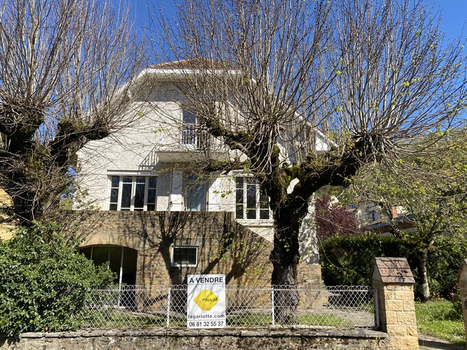 MAISON AVEC PISCINE CENTRE VILLE