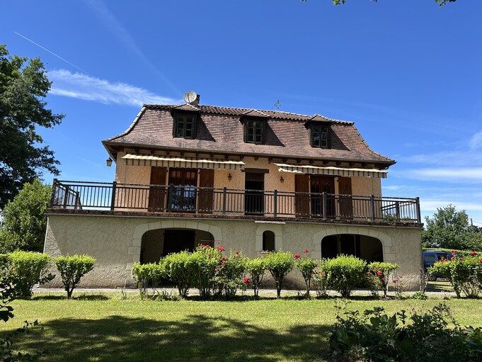 MAISON DE CARACTERE