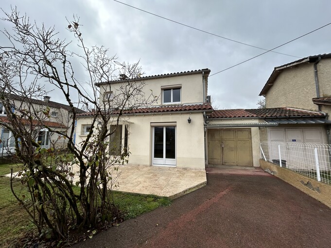 MAISON PROCHE DE COMMERCE