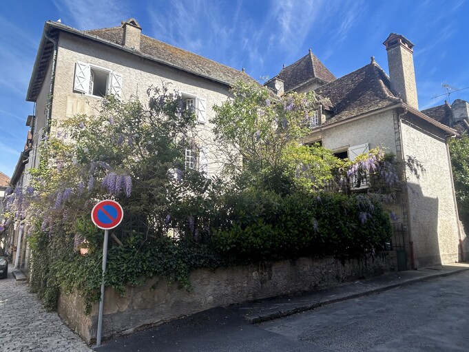 PROPRIÉTÉ DE CENTRE 